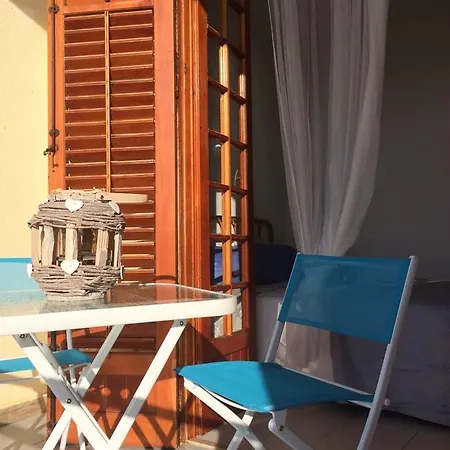 A Trappeto Apartment *